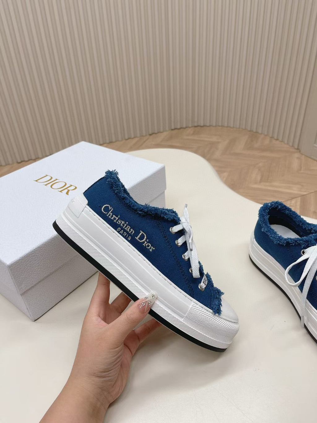 Z2Q105D428 Popular high-quality Shoes