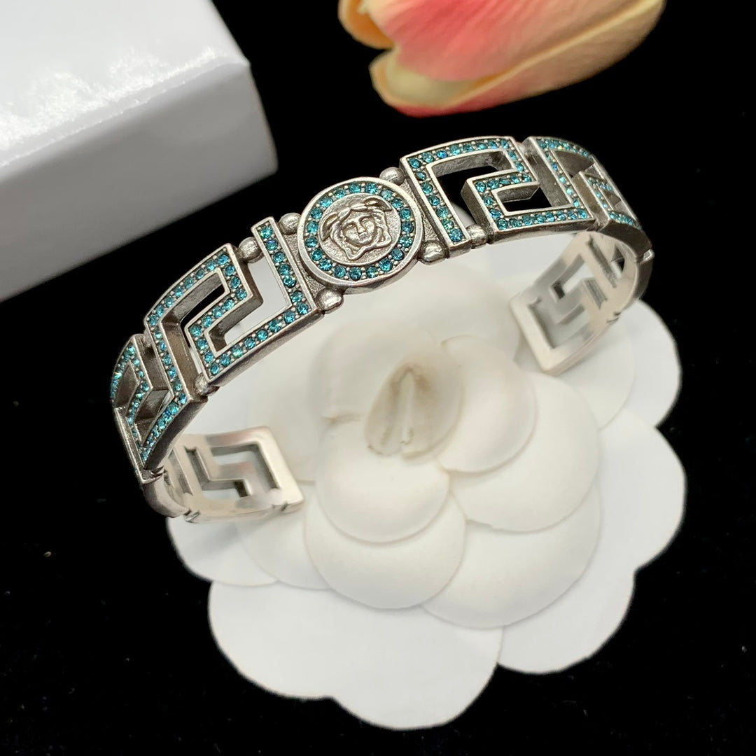 X1N73V73K  Popular bracelet