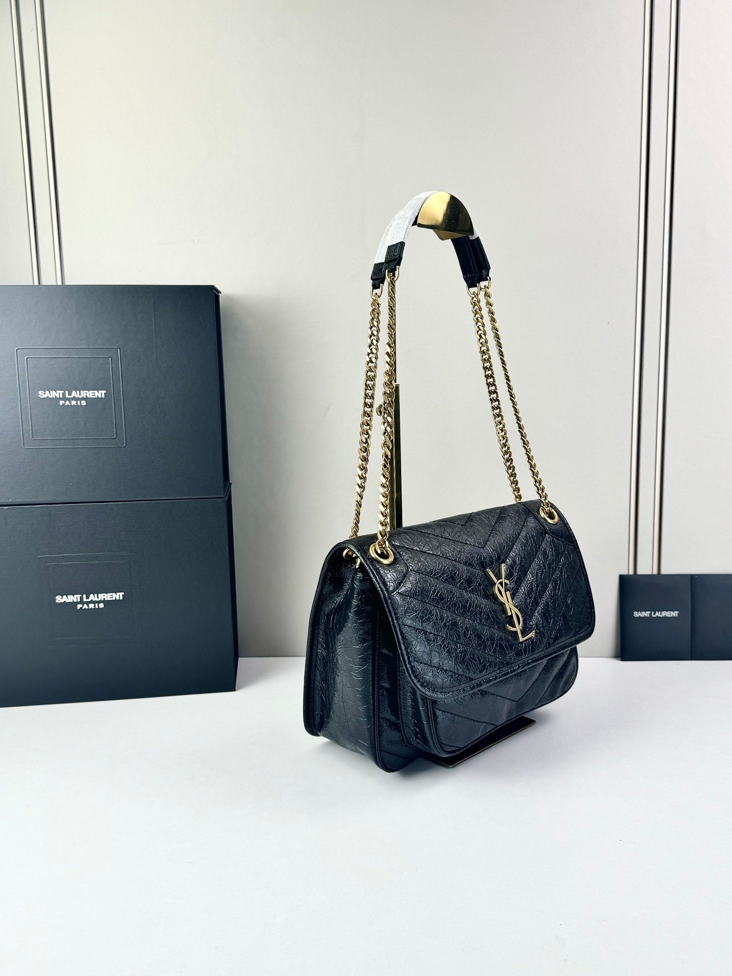 B1R76SL16 Popular leather bag