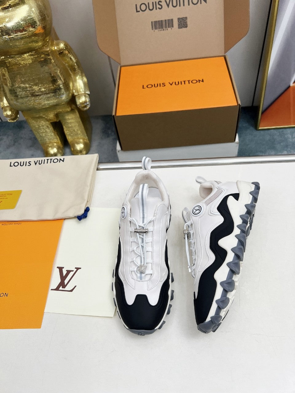 Z2Q105E284 Popular high-quality Shoes