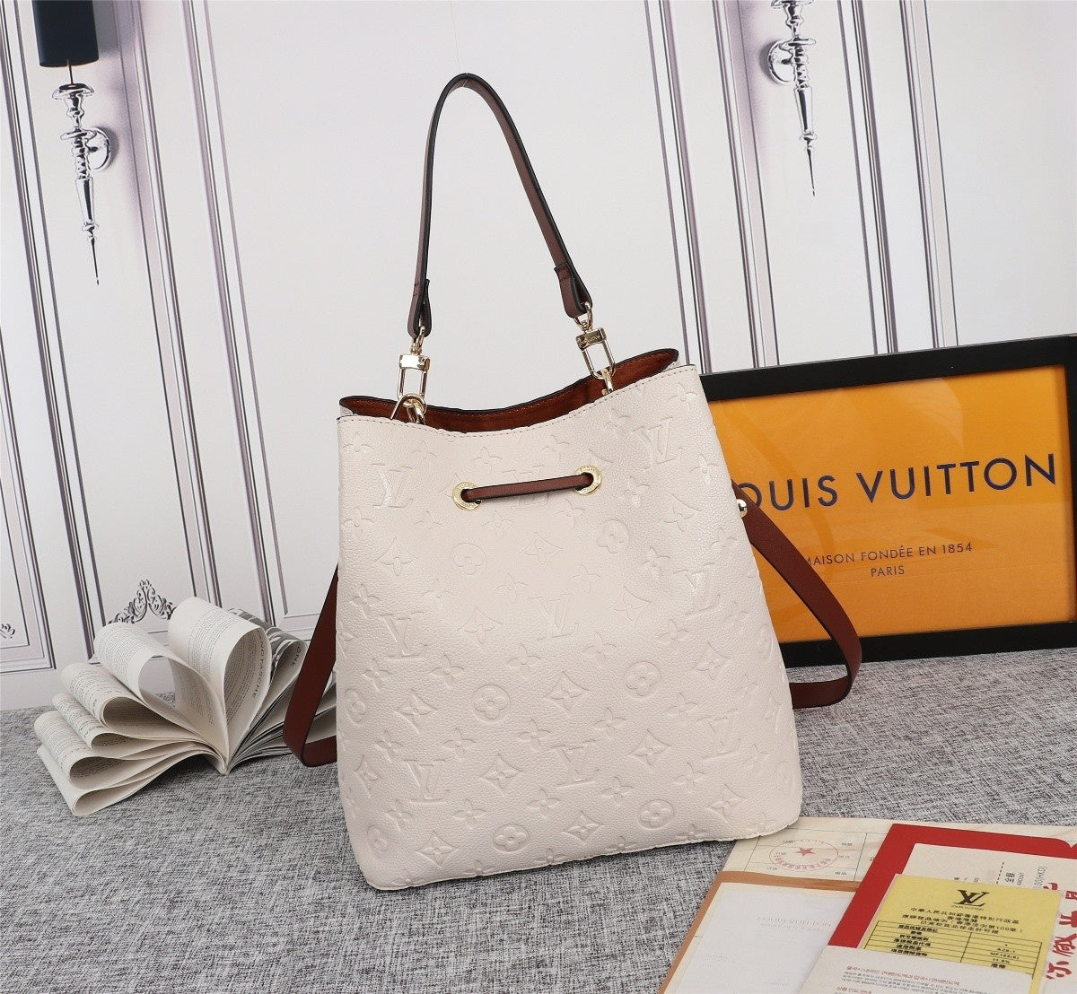 B12X73E60 Popular leather bag 