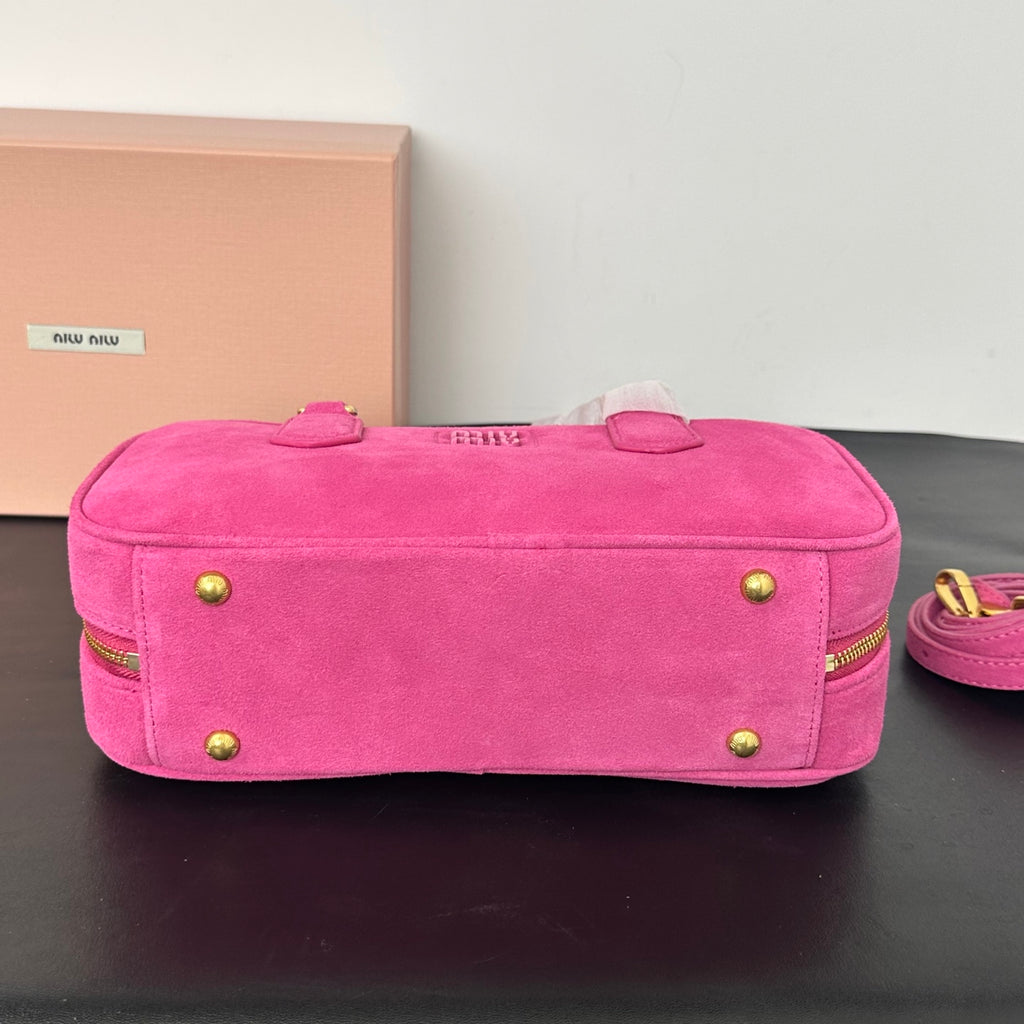B1P46A153 Popular leather bags