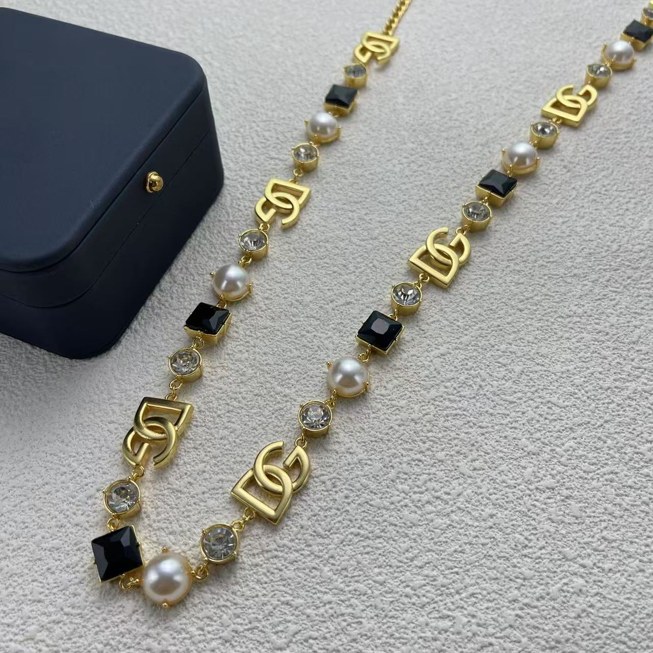 X1Q85A245X Popular Necklace