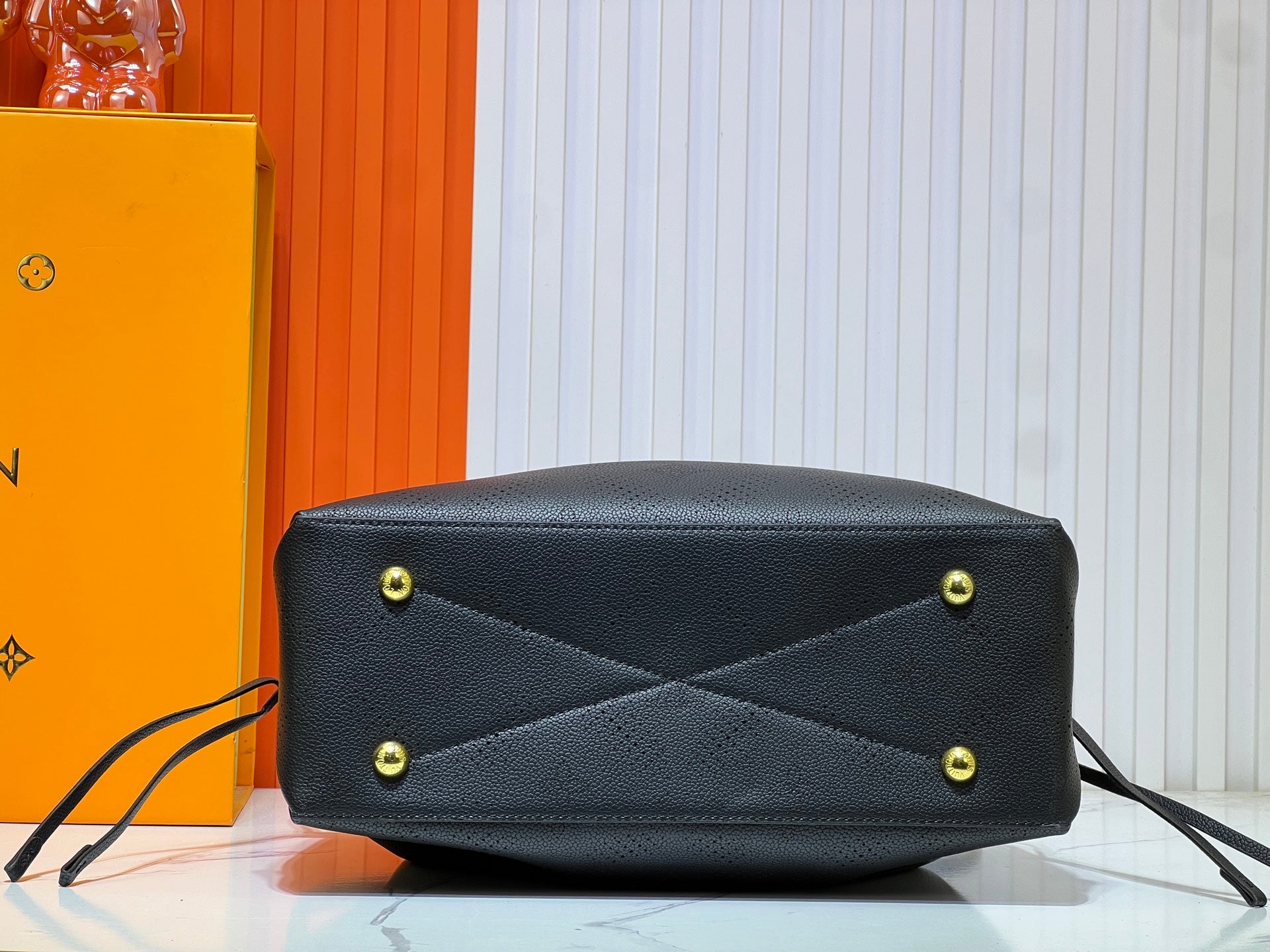 B1N55E40 Popular  eather bag
