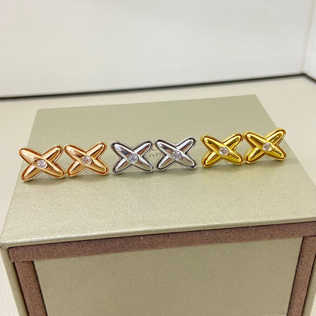 X1Z95A24E Popular Earrings