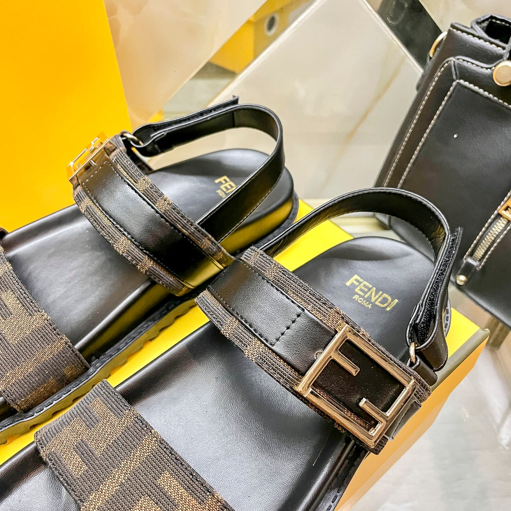 Z1Z54F71 Popular sandals