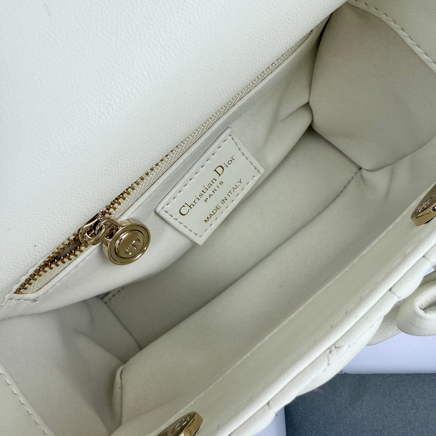 B1R66D3 Popular leather bag