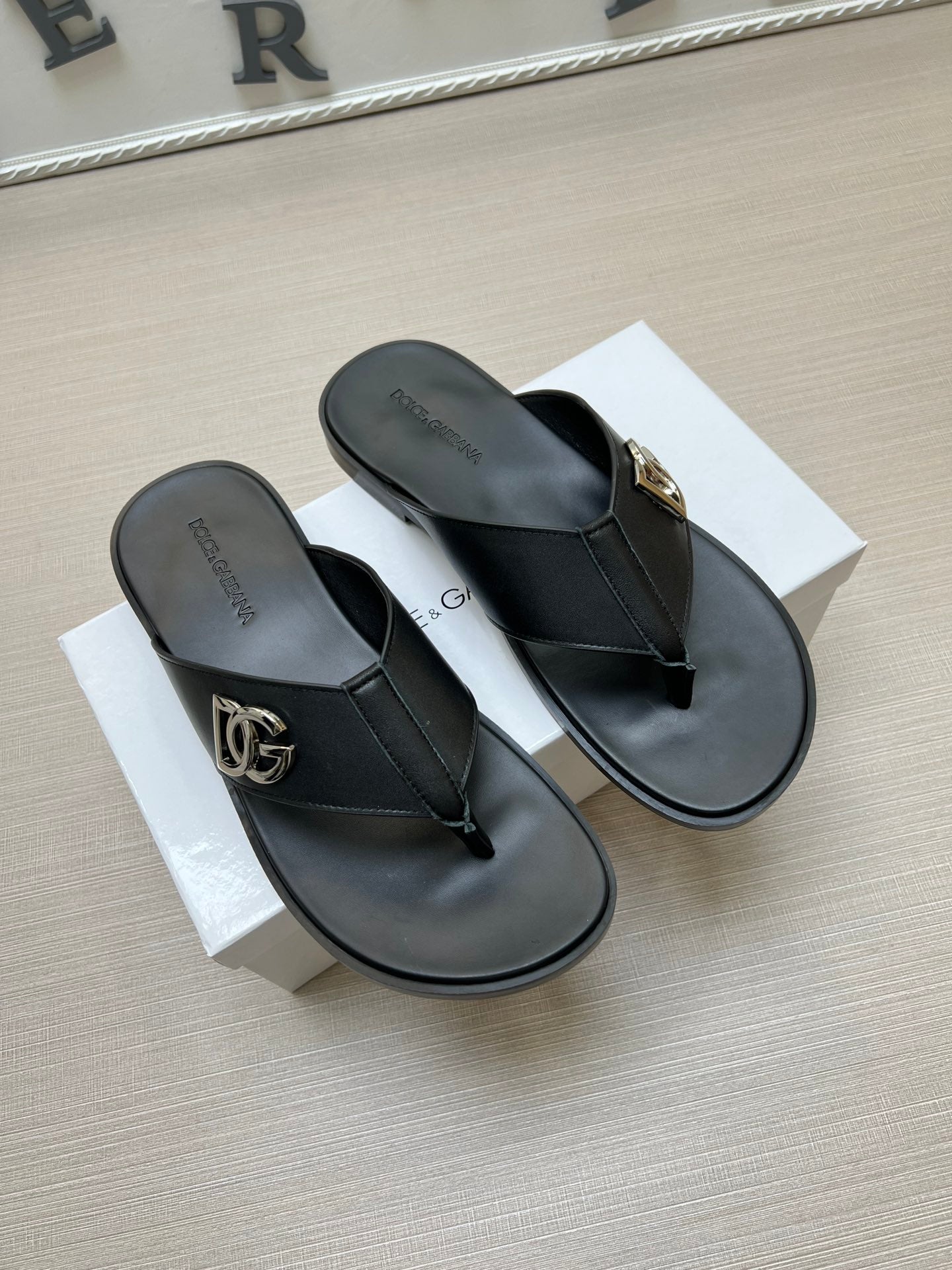 Z5ZA93 Popular slippers