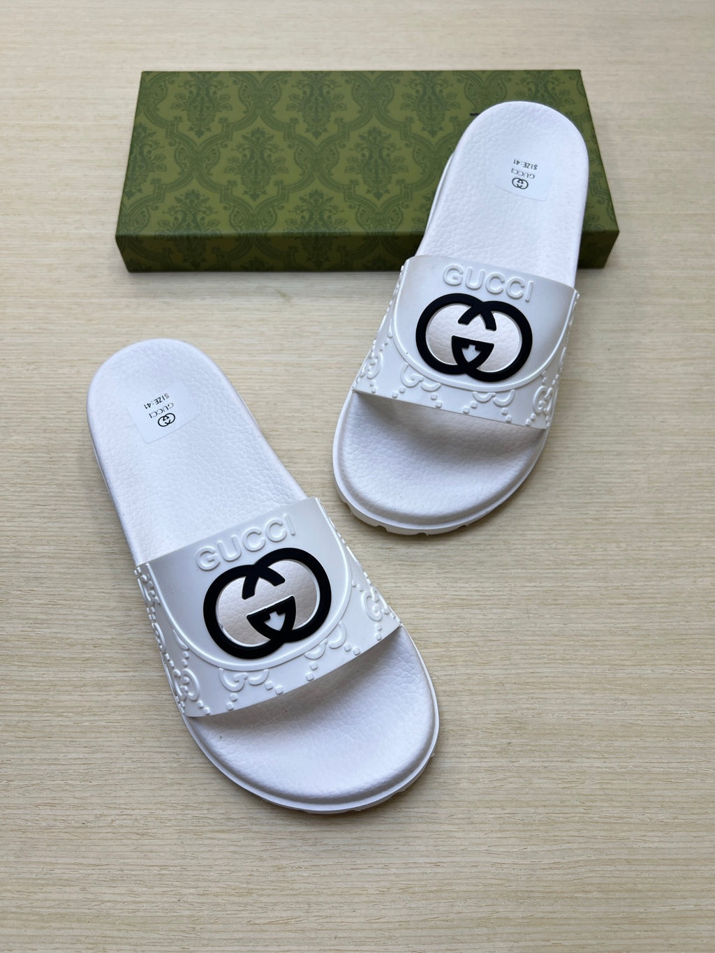 Z5X76B6  Popular slippers