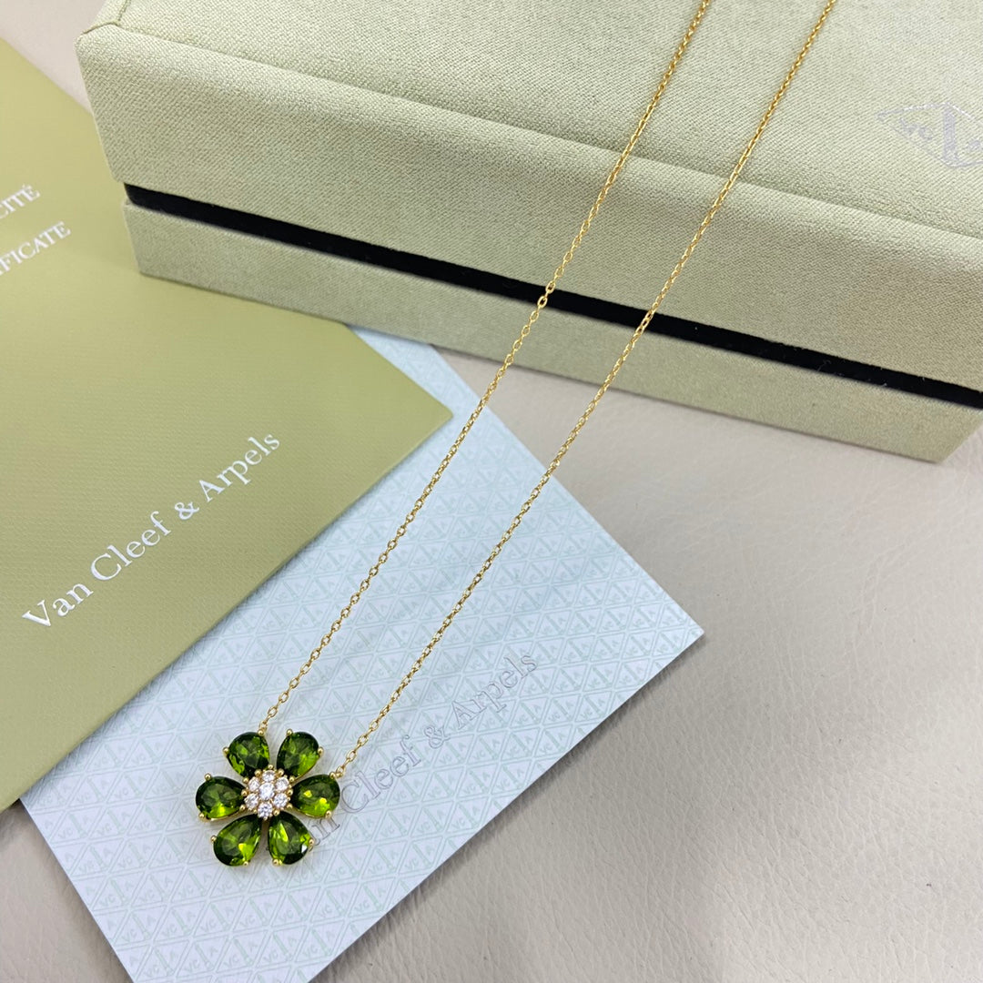 X5Q85VA250X Popular Necklace
