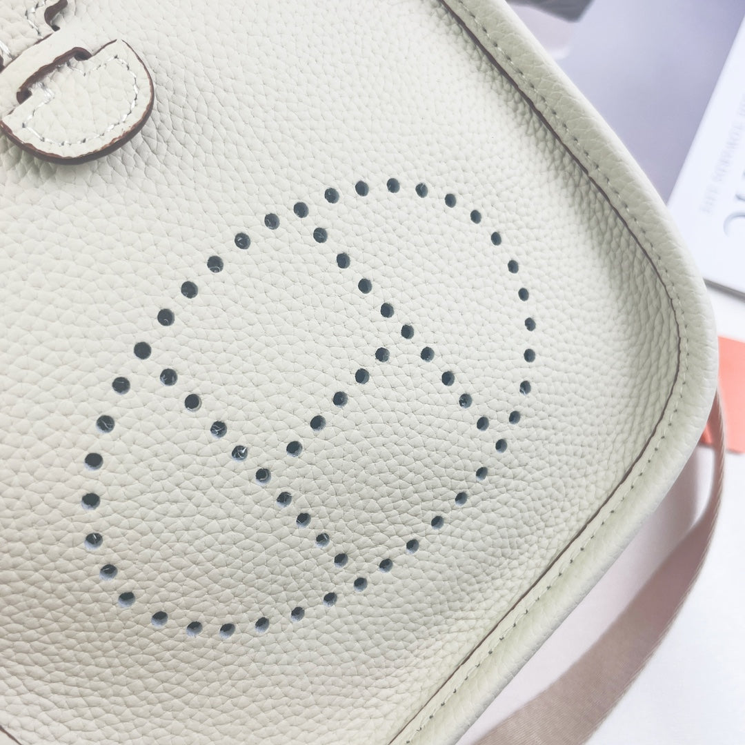 B1N46H5 Popular leather bag