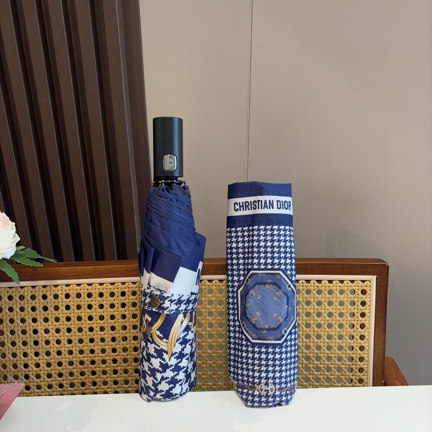 J1R85D79 Popular UV resistant umbrella
