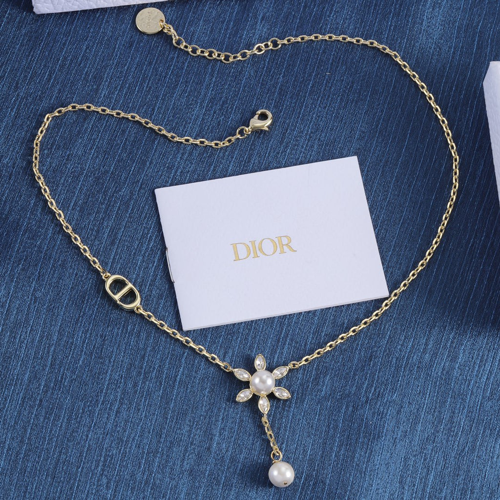 X1R75D26X Popular   Necklaces .