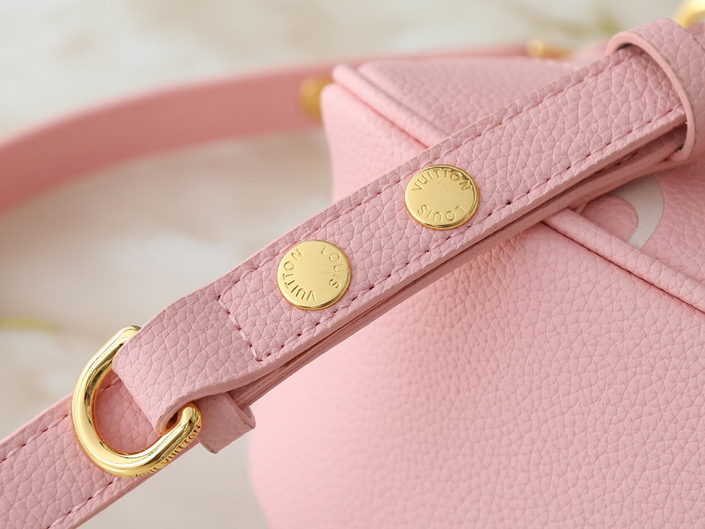 B1R76E48 Popular leather bag