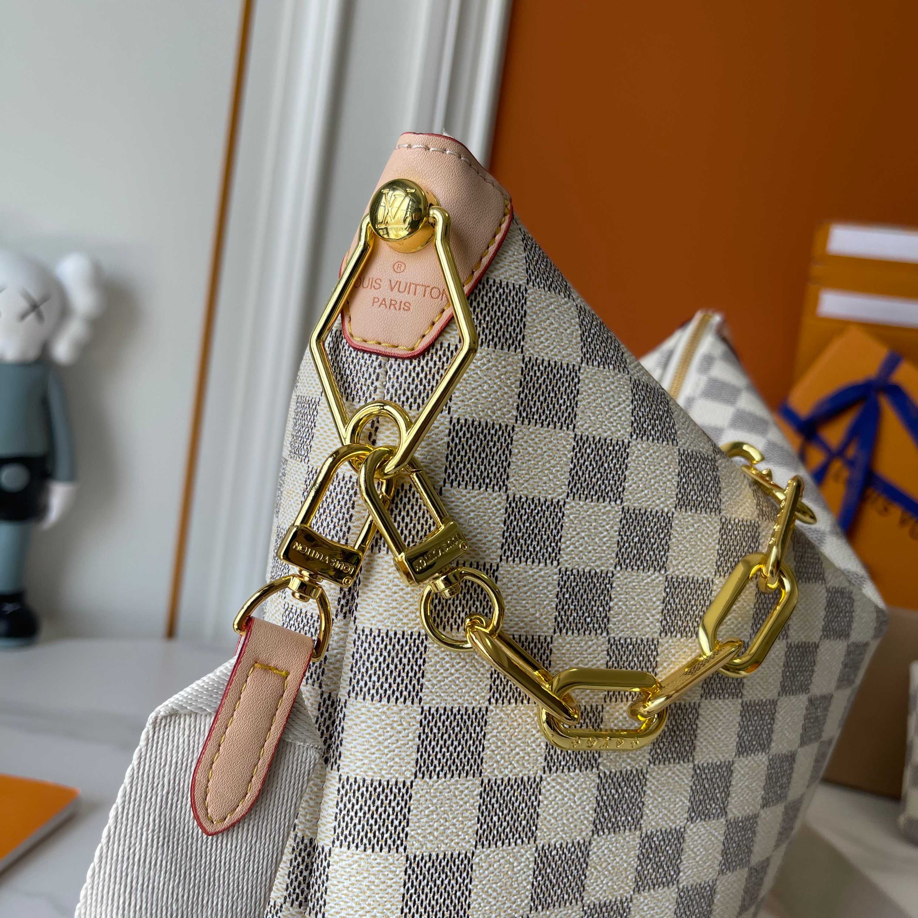 B1N36E2 Popular leather bag