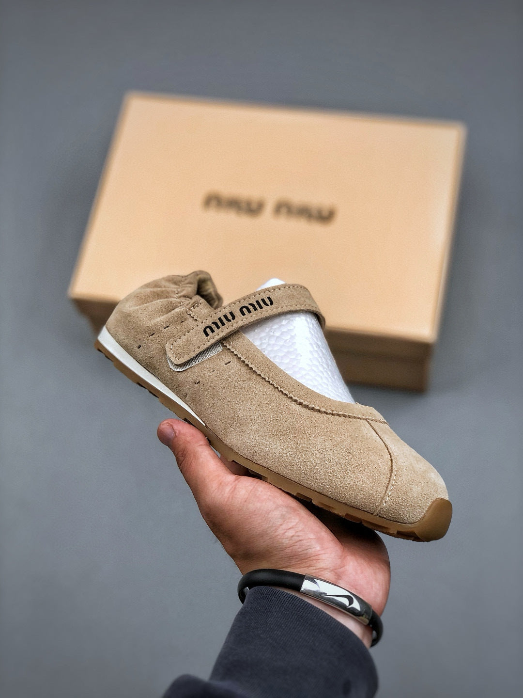 Z4Q95A87 Popular Shoes