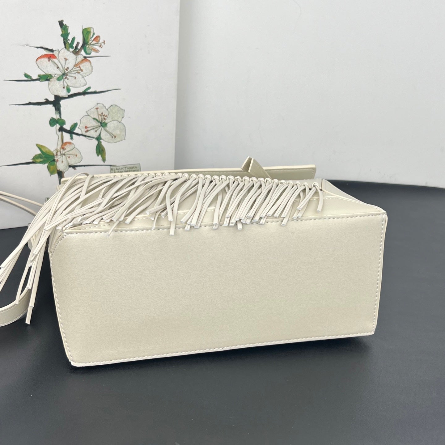 B1R66A17 Popular leather bag