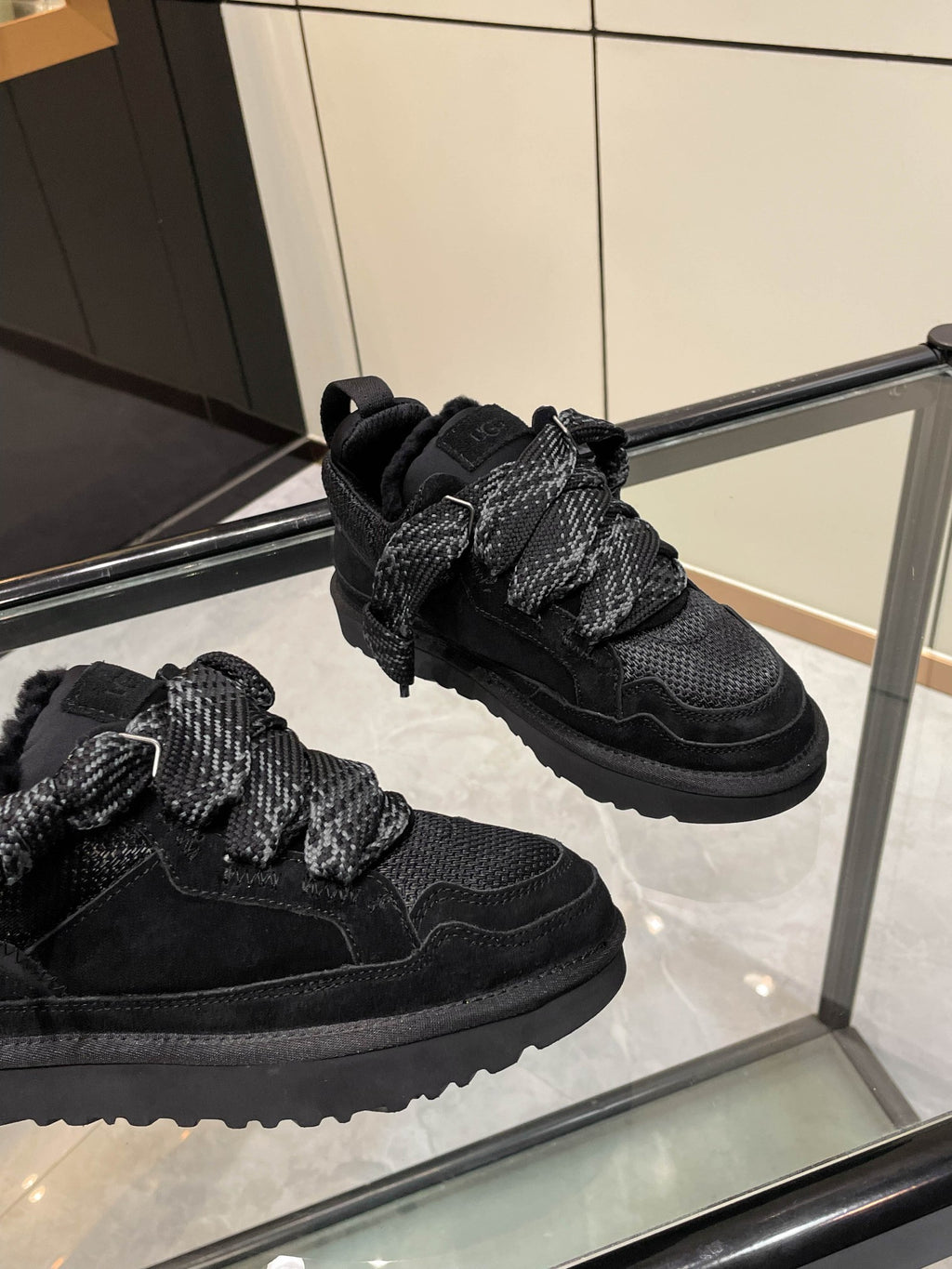 Z2Q105U262 Popular high-quality Shoes