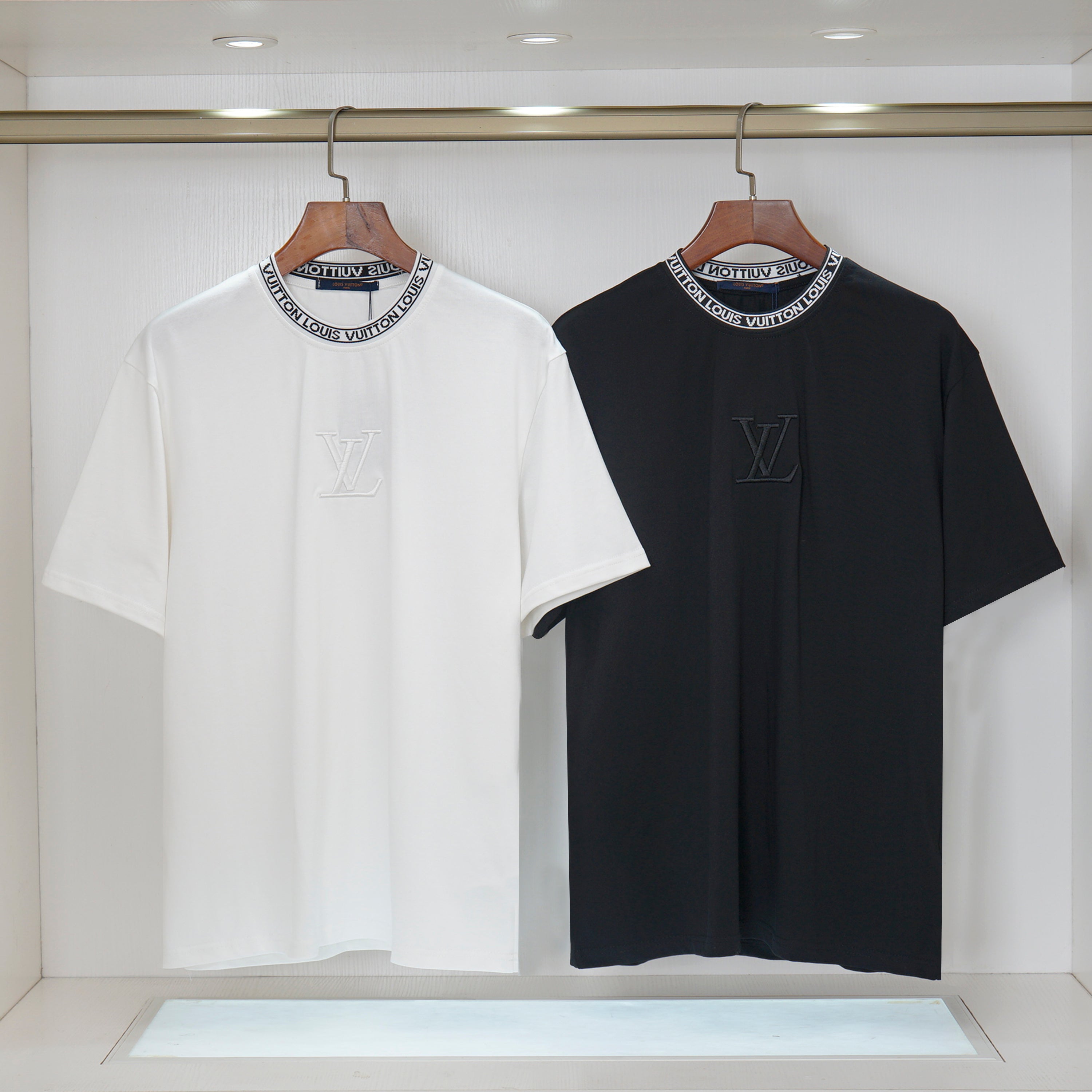 U1R76E21 Popular T-shirts