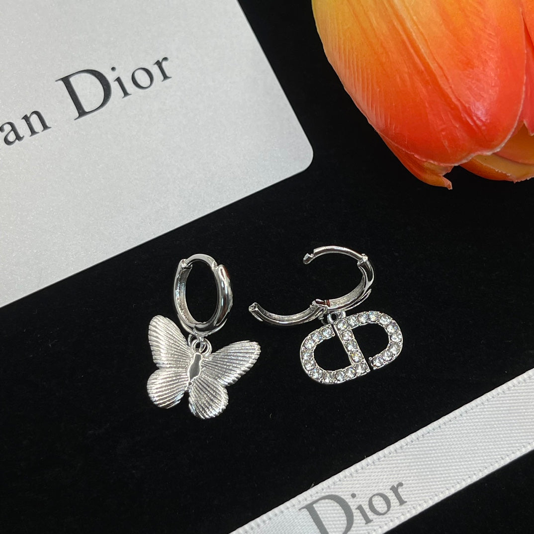 X1Z94D1062E Popular Earrings