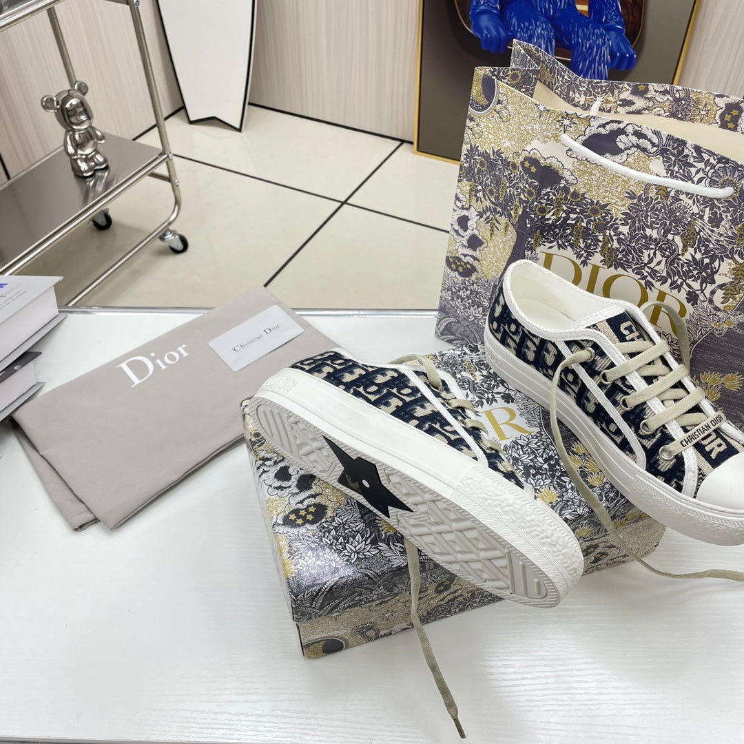 Z1XD65 Popular shoes