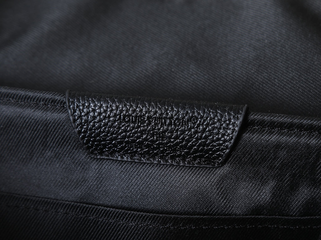 B1P46E42 Popular leather bag