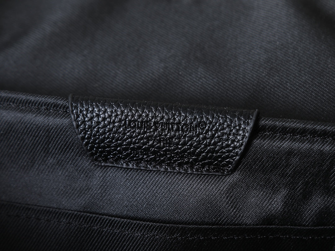 B1P46E42 Popular leather bag