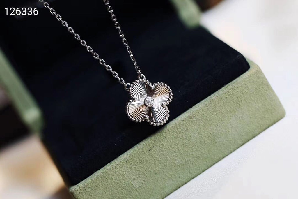 X5X63VA202X Popular rings,earrings, bracelets,necklaces