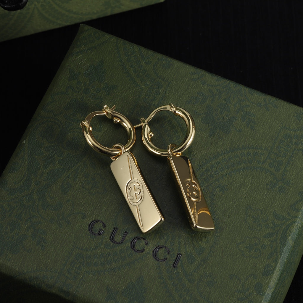X1Q85B154X Popular Necklace. Earrings