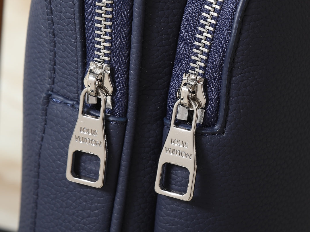 B1P46E24 Popular leather bag
