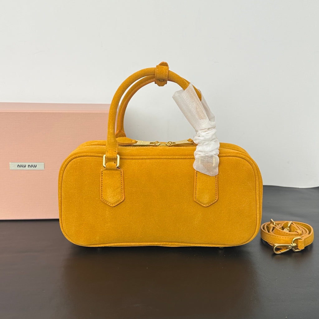 B1P46A153 Popular leather bags