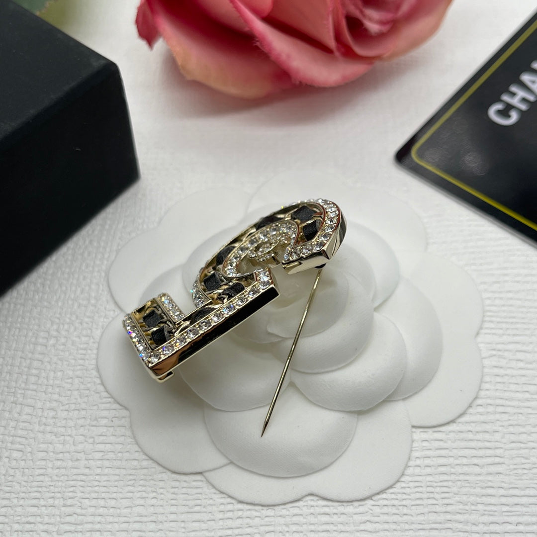 X1Z94C846E Popular Brooch