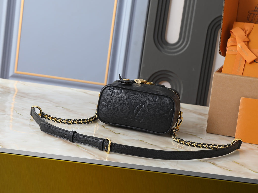 B1P76E2 Popular leather bag