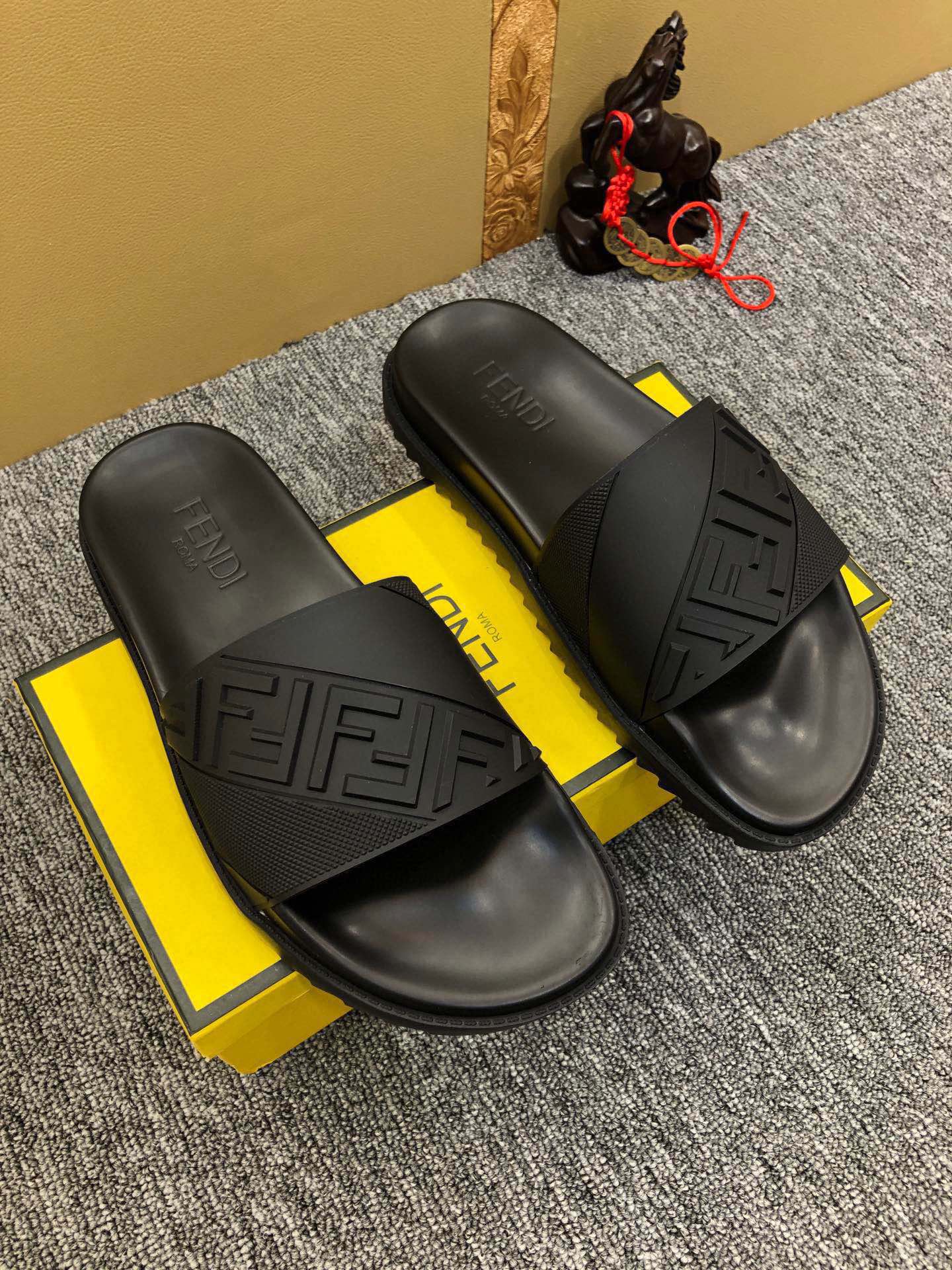 Z5XF108 Popular Slippers