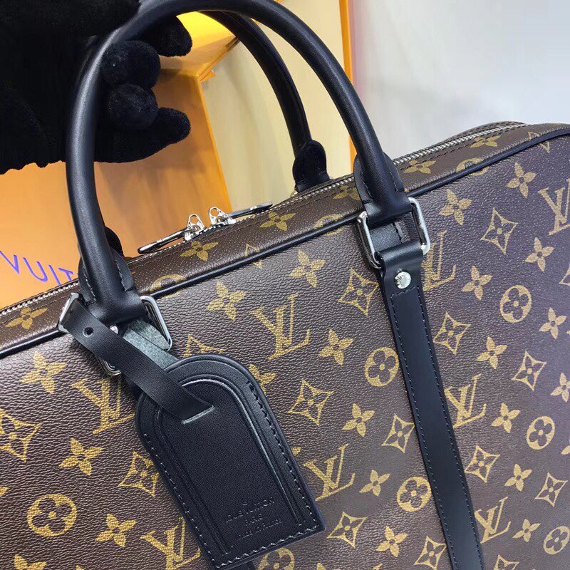 B1N67E14 Popular leather bag