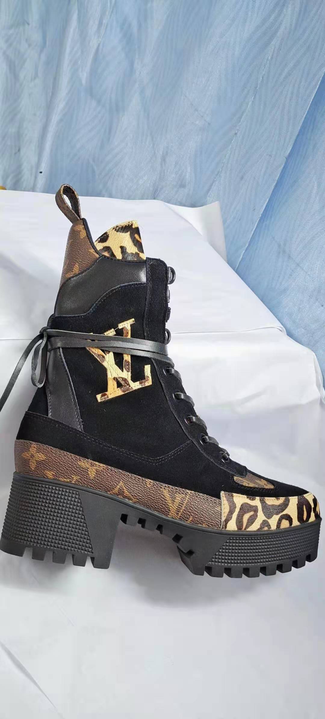 Z2XB205 Popular leather boot (top layer leather lining)