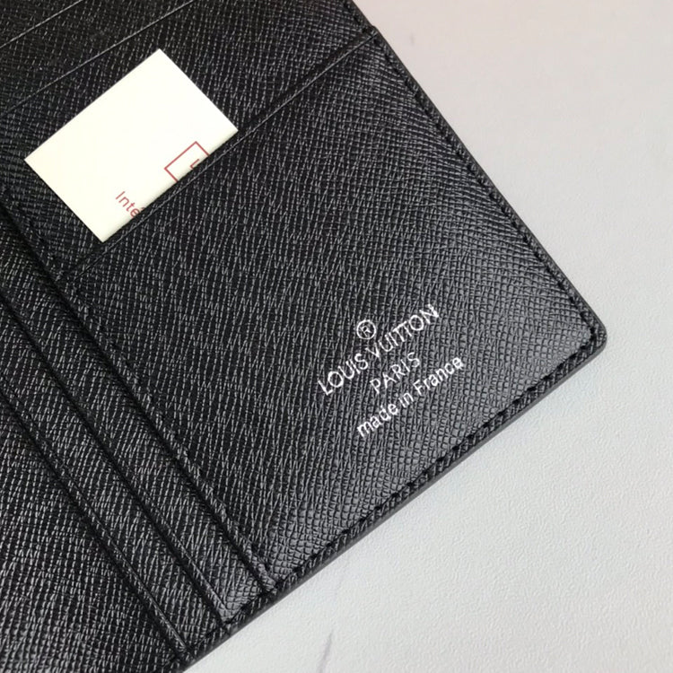 B1X31E2 Popular leather wallets