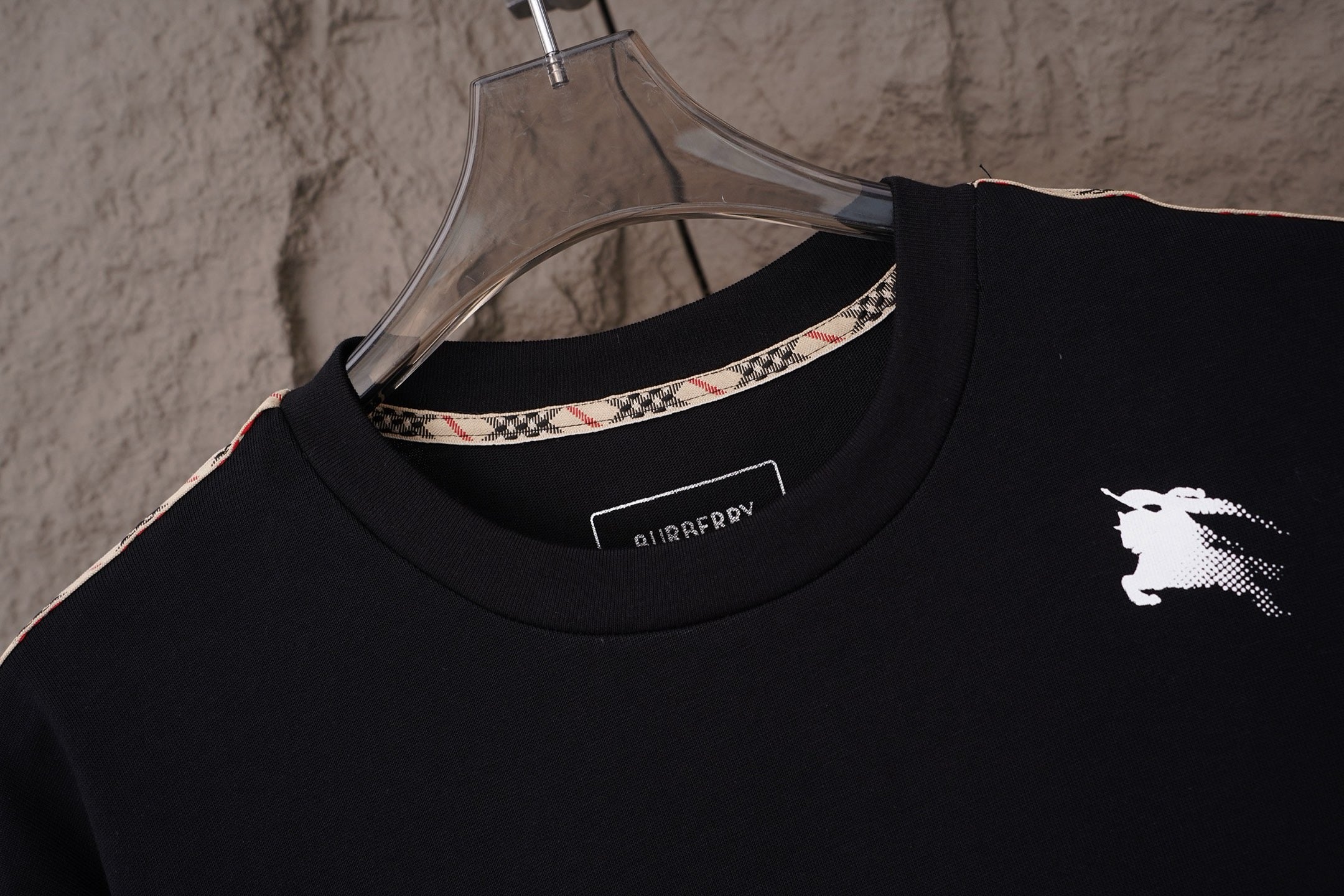 U1R86R7 Popular T-shirts