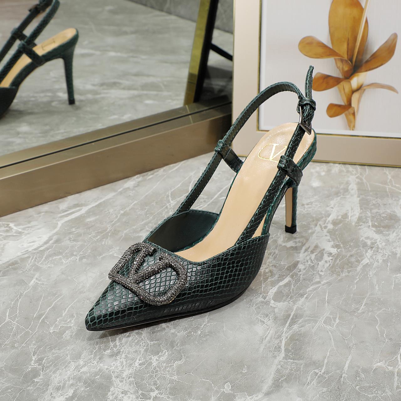 Z2R45VL20 Popular leather  High heels