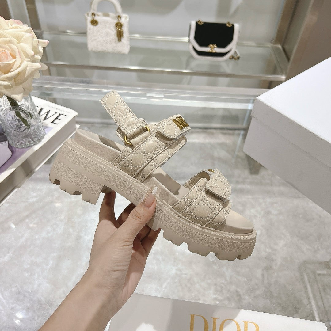 Z2Q55D48 Popular leather shoes