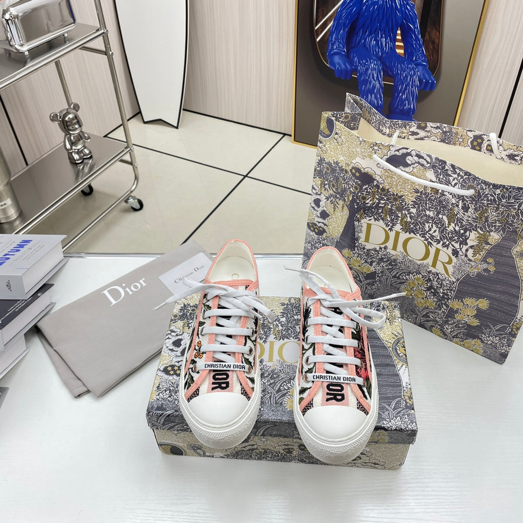 Z1XD66 Popular shoes