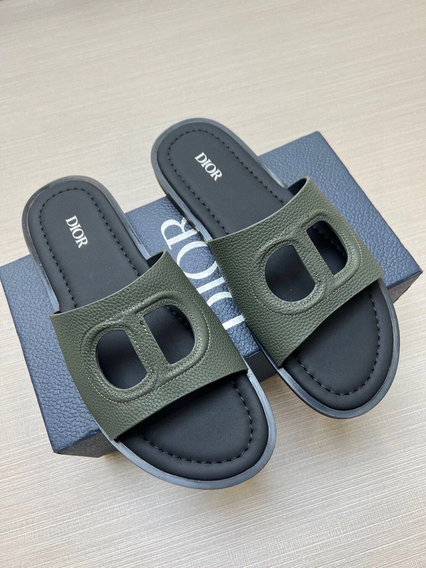 Z5Z35D306 Popular Slippers