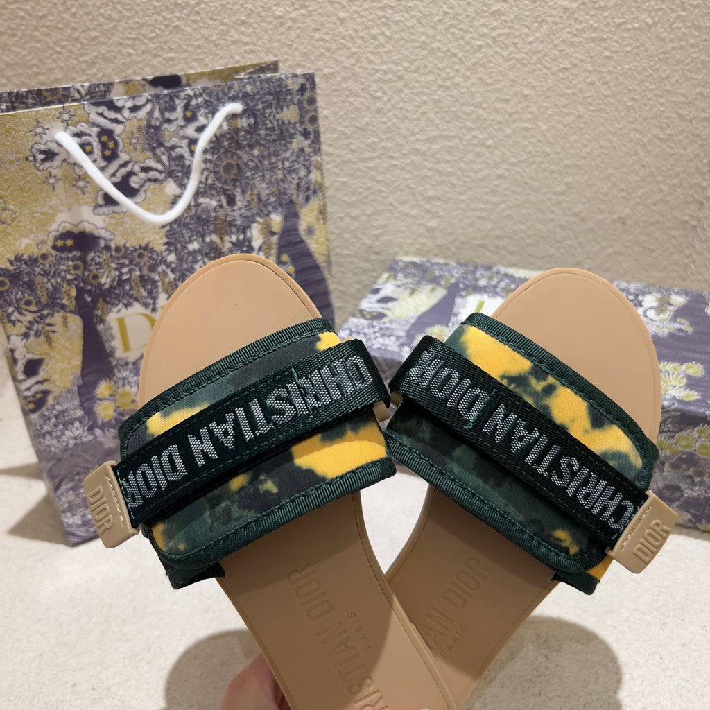 Z1ZD18 Popular slippers