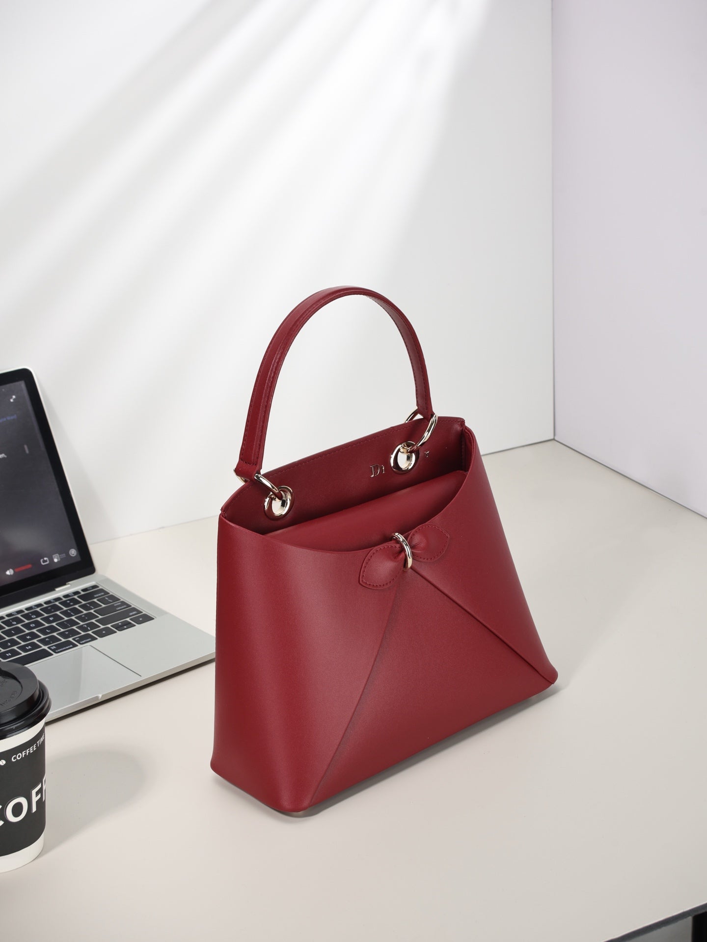 B1P36D89 Popular leather bag