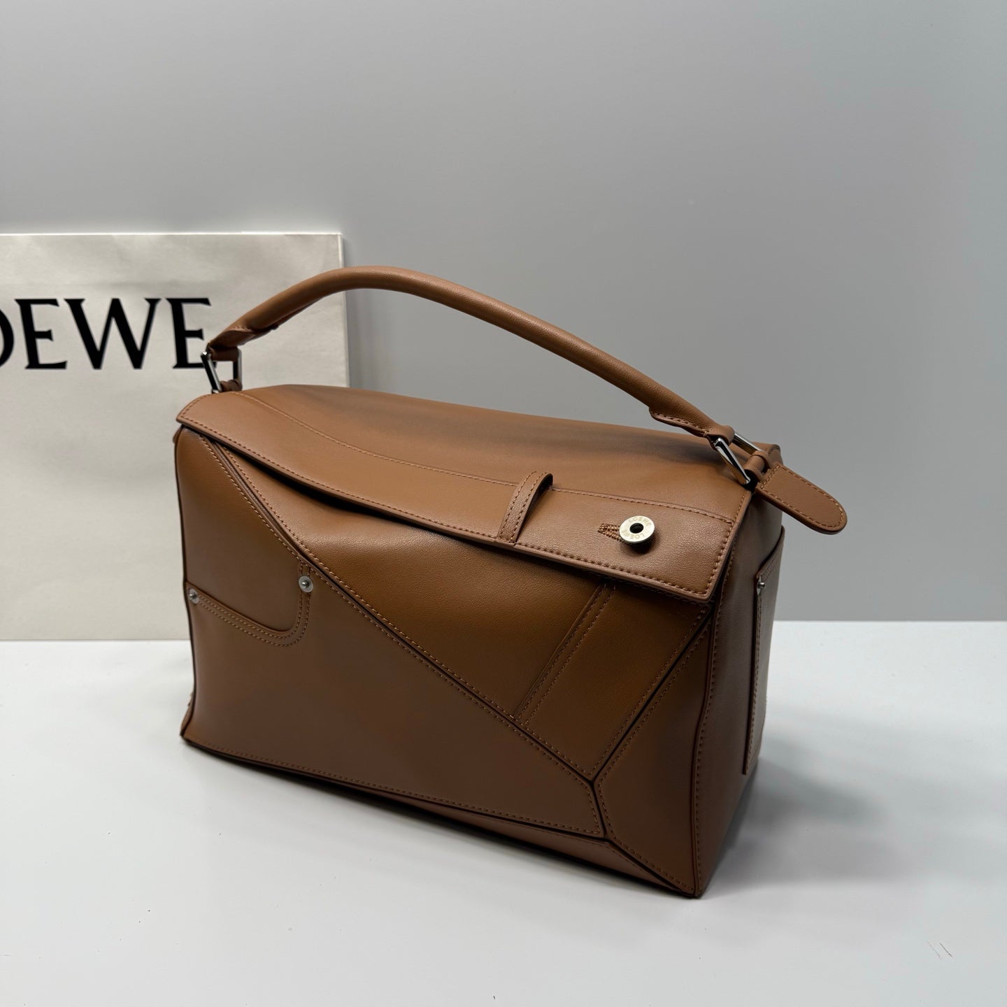 B1R46A12 Popular leather bag