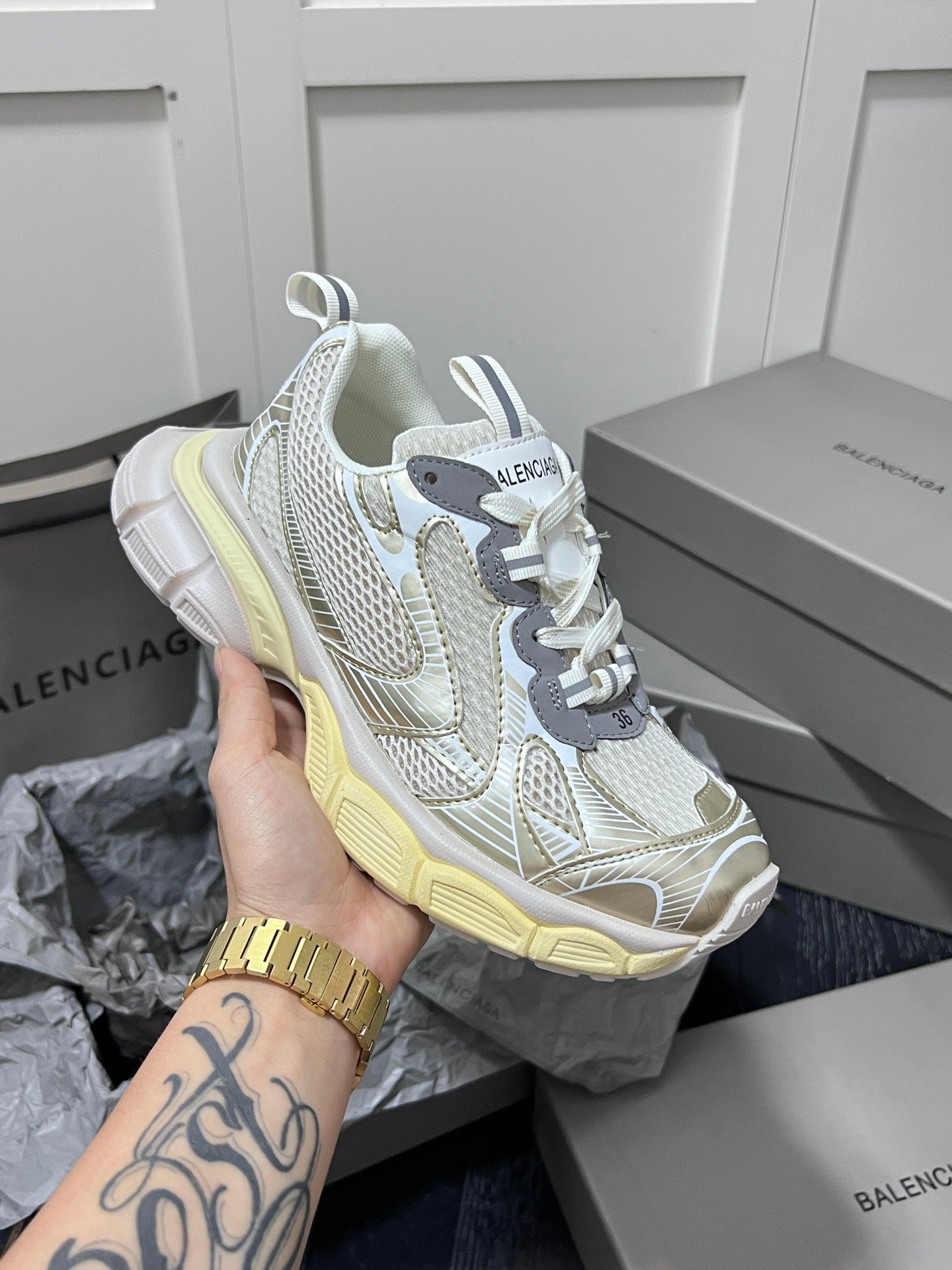 Z1Z54J115 Popular shoes