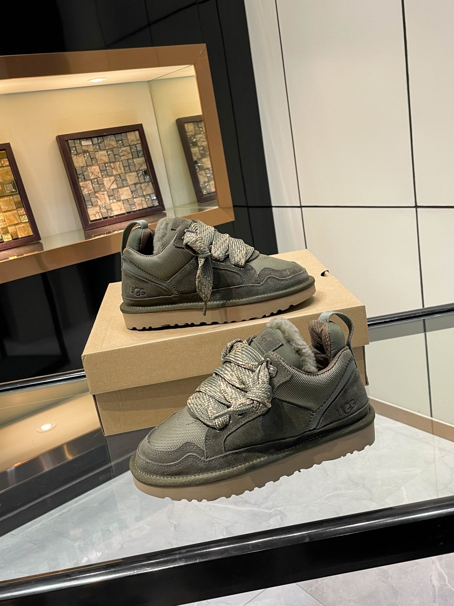 Z2Q105U262 Popular high-quality Shoes