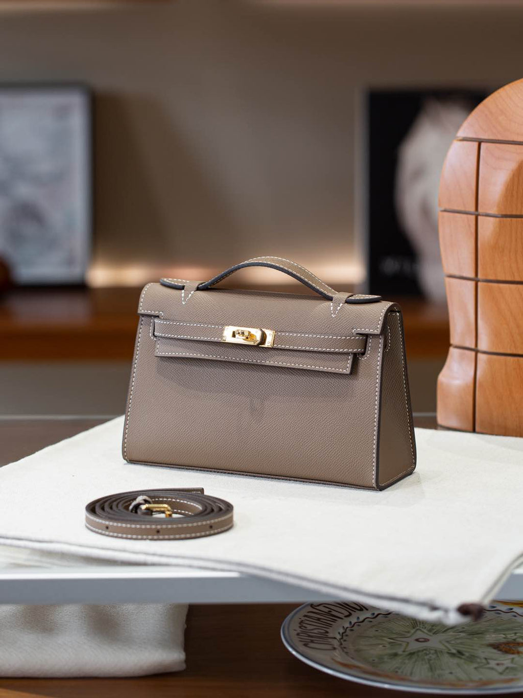 B1R66A6 Popular leather bag