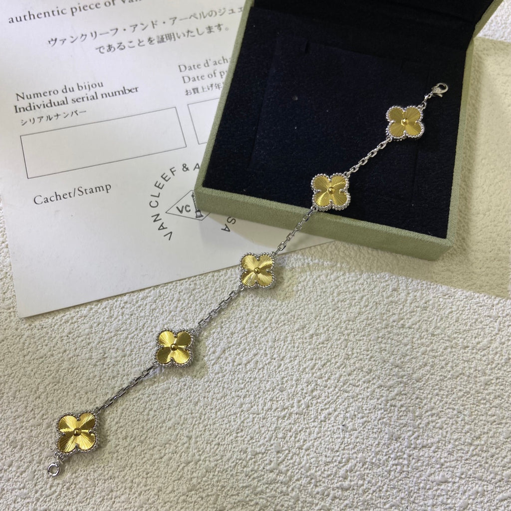 X5Q85VA271X Popular Necklaces. Bracelets. Earrings