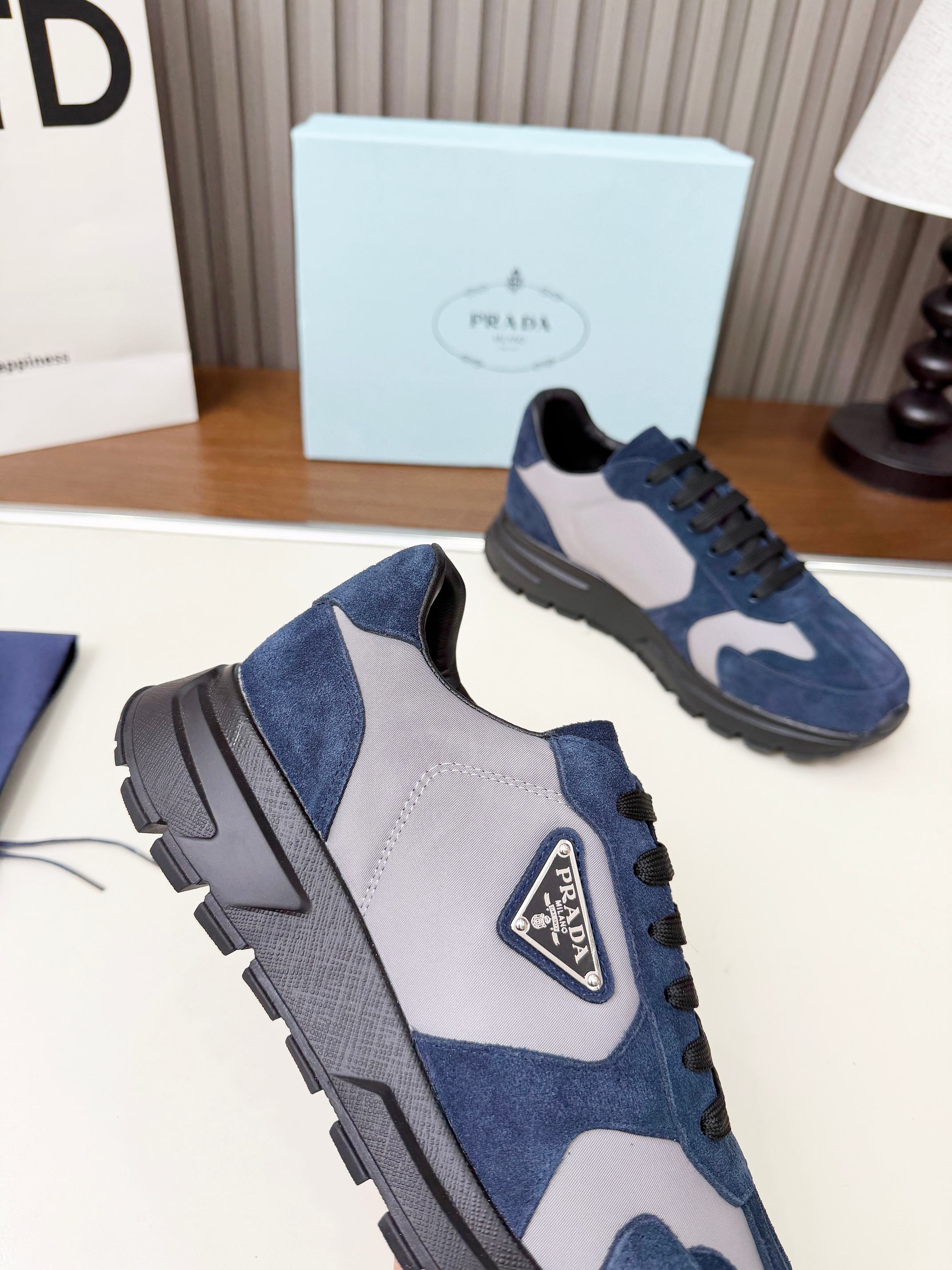 Z2P36P61 Popular high-quality leather Shoes